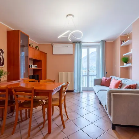 Apartman Lakefront Retreat By Wonderful Italy