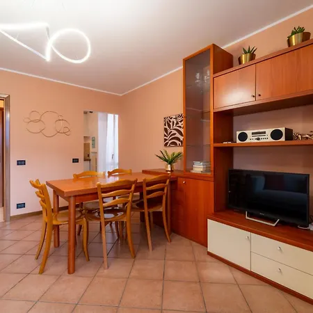 Lakefront Retreat By Wonderful Italy Lejlighed